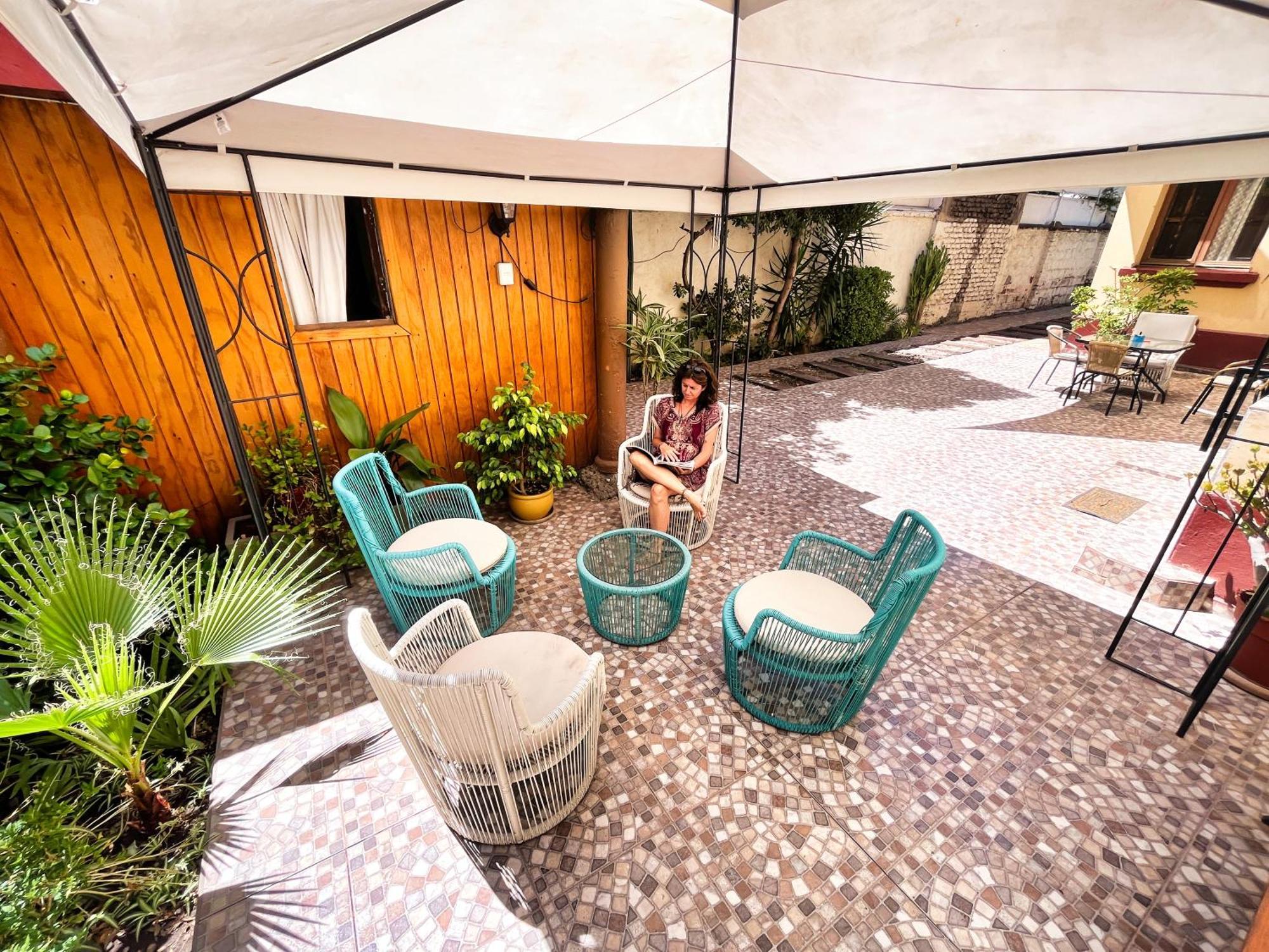 Hostal Boonen Santiago Exterior photo